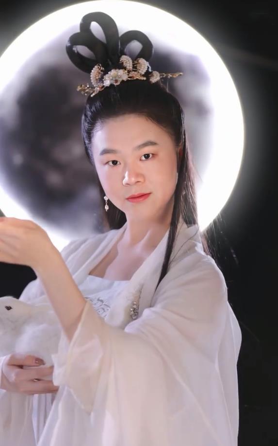 瞳汐在线吃瓜,揭秘娱乐圈幕后故事