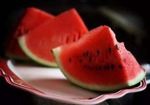 次次吃瓜,揭秘娱乐圈那些不为人知的幕后故事