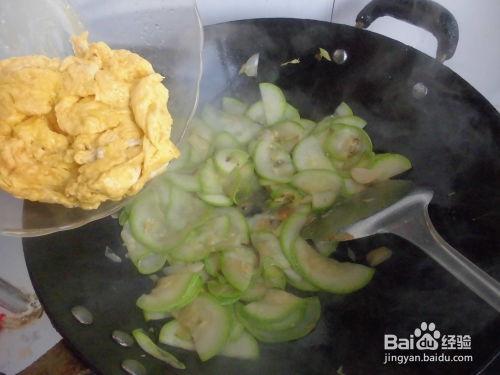 宝宝吃角瓜视频,趣味视频教你轻松喂养