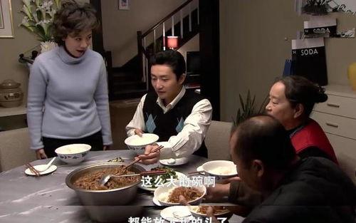 大院媳妇吃瓜日常,揭秘邻里琐事与生活百态