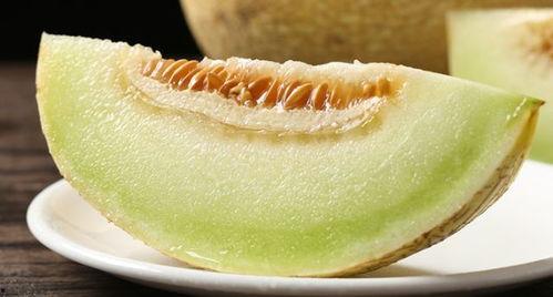 老妈吃蜜瓜视频,老妈甜蜜分享，温馨瞬间感动满满